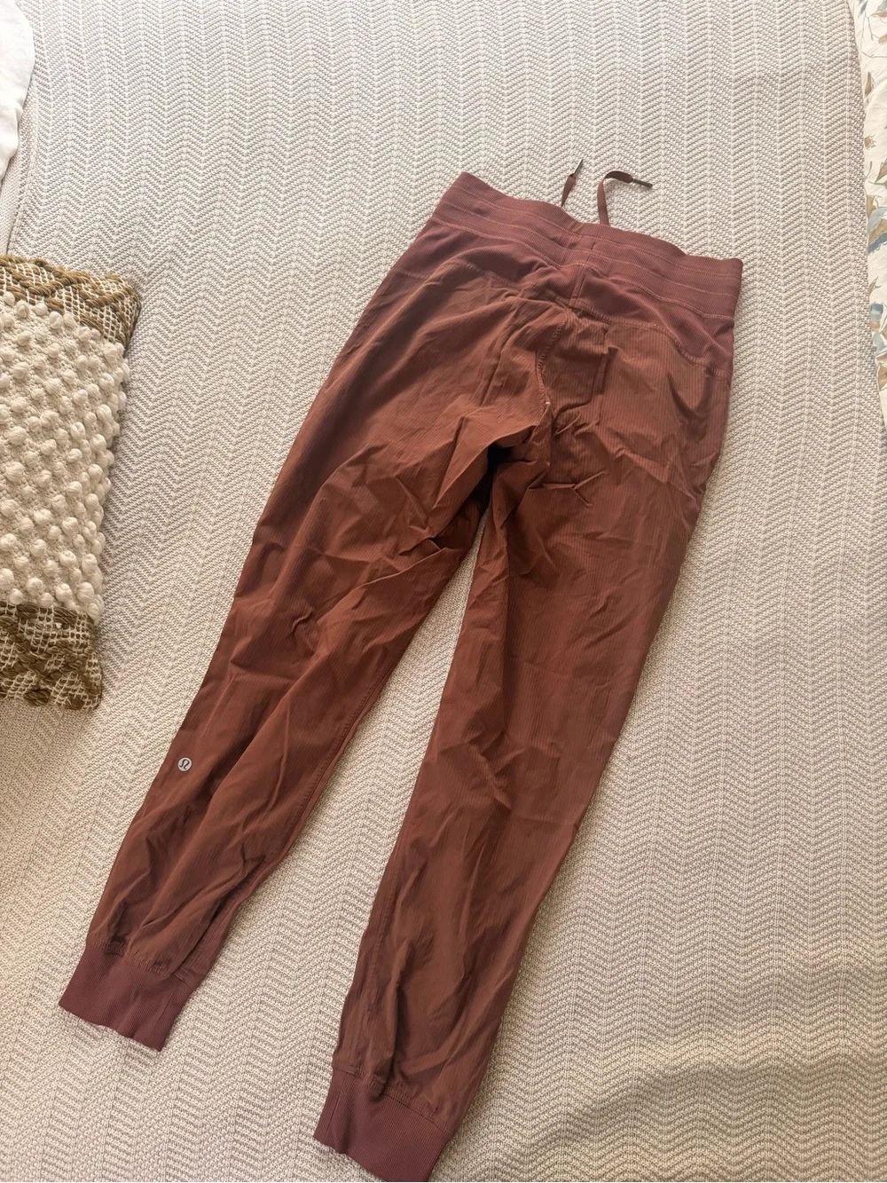Lululemon dance studio mid ride jogger